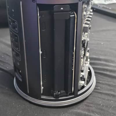 Apple Mac Pro 2013 - Black image 10