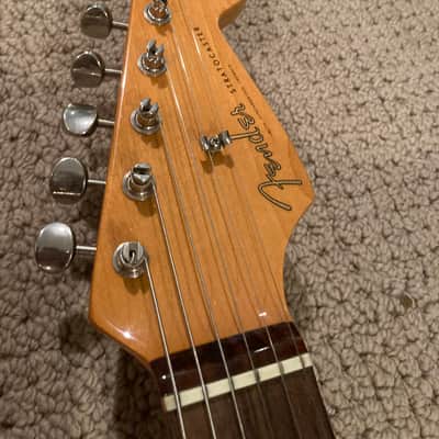 Fender American Vintage '62 Stratocaster 1990 - 1998 - Vintage White image 5