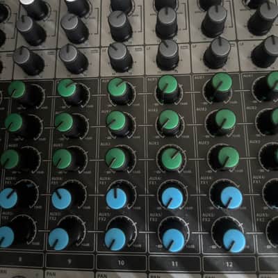 Soundcraft Signature 22 MTK 22-Channel Analog Mixer with Effects 2010s - Black image 5
