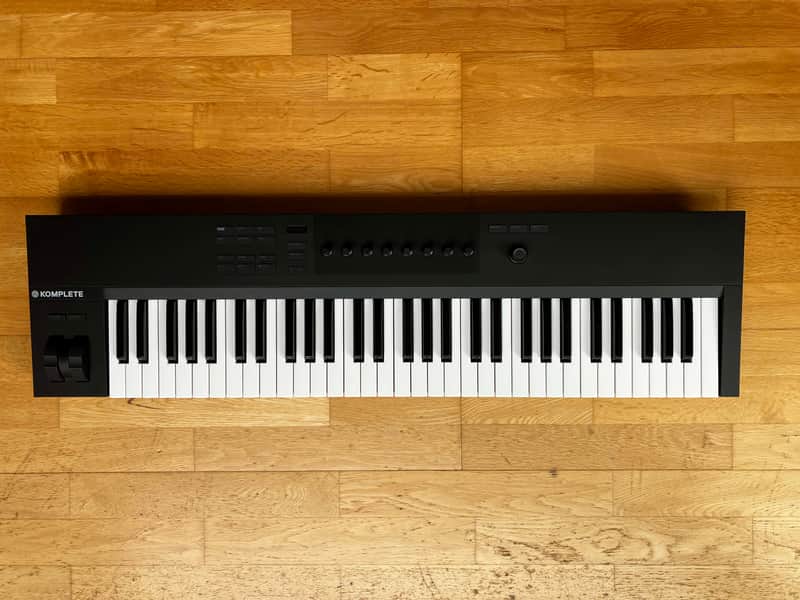 Native Instruments Komplete Kontrol A61 - Black image 1