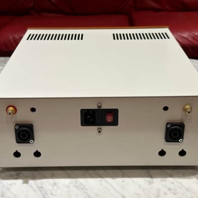 DIY High-End STEREO Power Amplifier (240 watts) for Studio or Hifi use - White / Solid Wood image 5