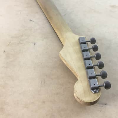 Lefty Vintage Relic Strat Neck Amber Fender Stratocaster Aged Series Loaded Reissue Neck Gotoh Tuners Maple Rosewood image 22