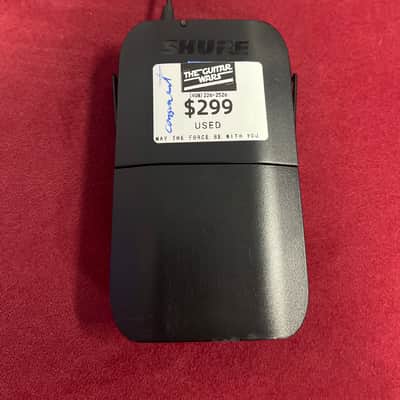 Shure BLX4 Transmitter and Receiver image 4