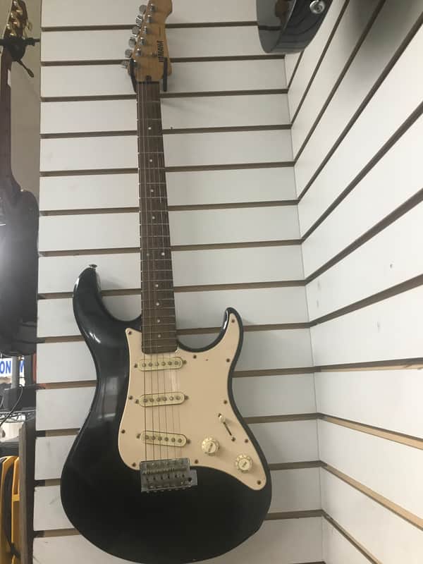 Yamaha EG303 image 1