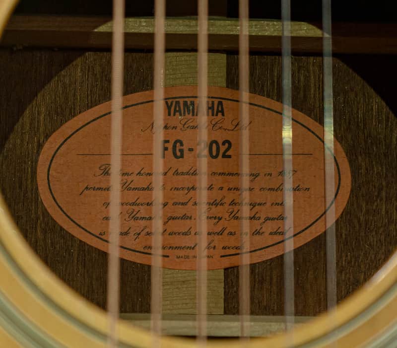 Yamaha FG-202 Nippon Gakki Orange Label Acoustic Guitar with Case