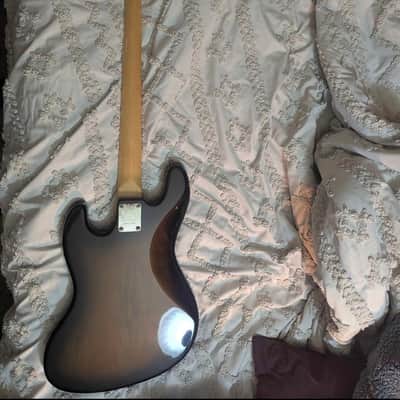Greco custom Jazz bass 1980 - Tobacco burst image 4
