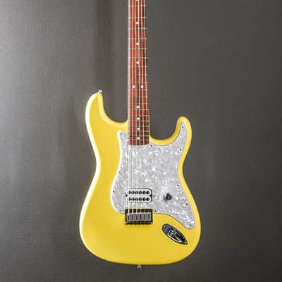 Fender Limited Edition Tom DeLonge Strat '23 image 3