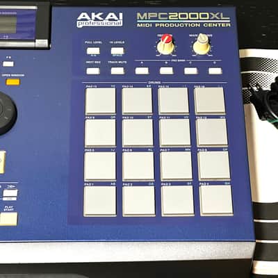 Akai MPC2000XL MIDI Production Center with 1GB CF card image 5
