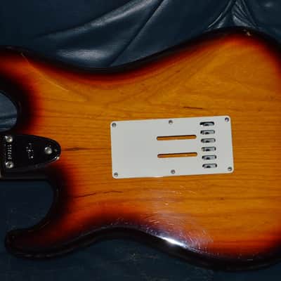 G&L George Fullerton Signature Legacy 2000 - 3 Tone Burst image 8