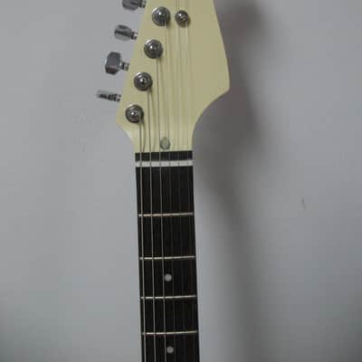 Partscaster Tele standard 2026 - Vintage Yellow satin nitro image 3