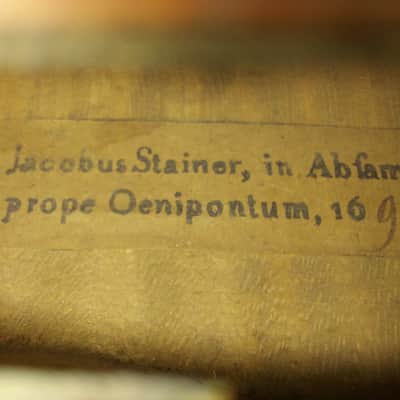 Antique Jacobus Stainer sized 4/4 violin, Austria 1695, Good, Repairs Needed image 2