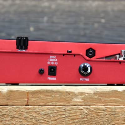 DigiTech Whammy DT Classic Pitch Shifting / Drop and Raised Tuning Effect Pedal image 6