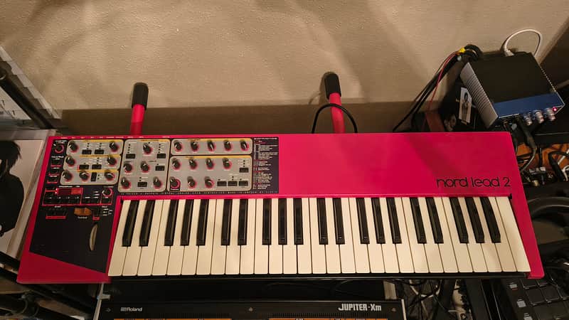 Nord Lead 2 49-Key 12-Voice Polyphonic Synthesizer