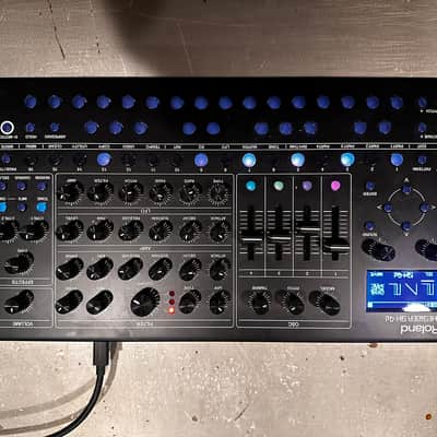 Roland SH-4D Polyphonic Desktop image 2