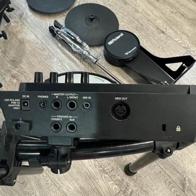 Roland TD-17KVX V-Drums Electronic Drum Kit w/ Mesh Pads, Cymbals, Kick Pedal & Module image 8