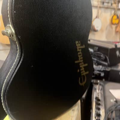 Epiphone 940-EDREAD Deluxe Acoustic Dreadnought / AJ Hardshell Case – Black & Gold 940-EDREAD Deluxe Acoustic Dreadnought / AJ Hardshell Case – Black & Gold - Black Vinyl image 7