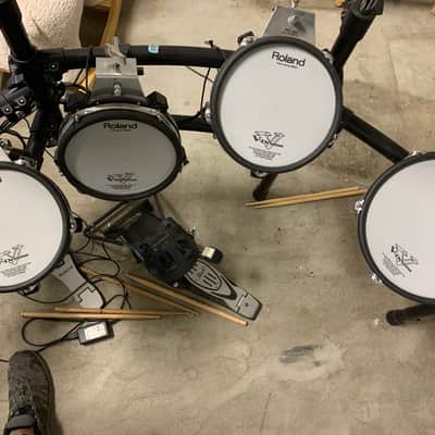 Roland V-Drums Electronic Drum Kit with TD-9 Module — Full Set