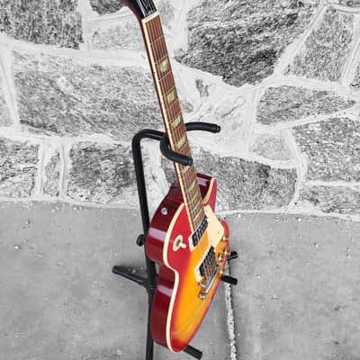 Gibson Les Paul Classic, Cherry Sunburst, 2000 image 3