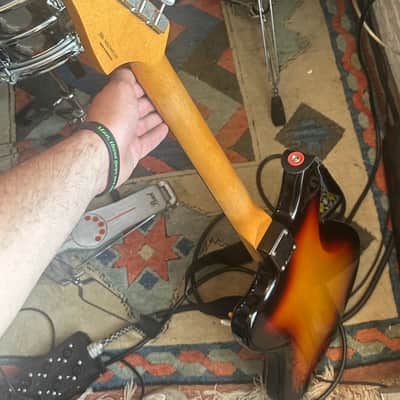 Fender Limited Edition Vintera II Road Worn '50s Jazzmaster 2025 3-Color Sunburst image 6