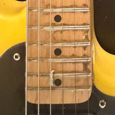 Fender Tele "Dressed UP" 2012 - Yellow Replica image 5