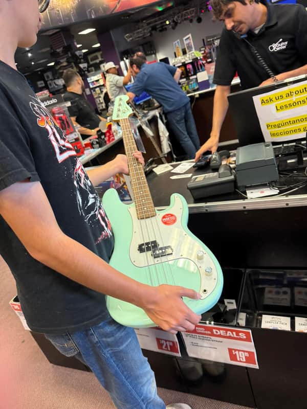 Squier Precision bass