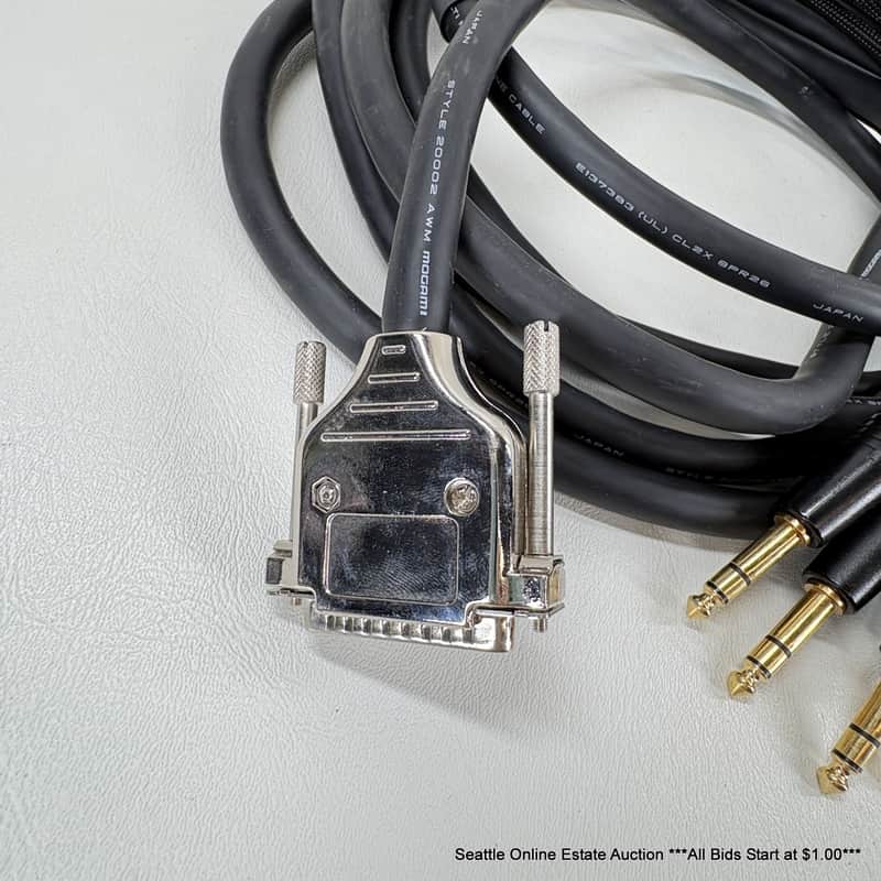 Mogami DB25 x 1/4” - Black and Gold image 1