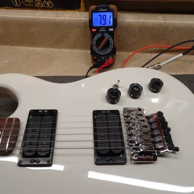 Rare Kramer Pacer Imperial USA 1984 Banana Headstock- Artic White image 9