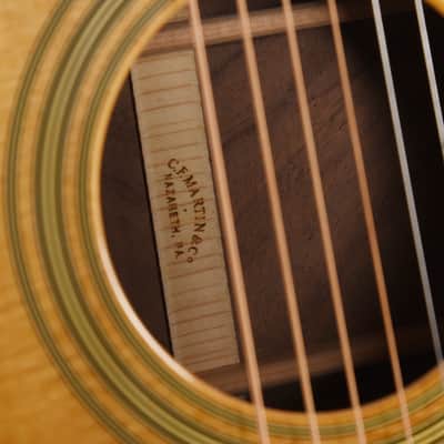 Martin Custom Shop 00-28 Style Grand Concert Sitka Spruce VTS/Wild Grain East Indian Rosewood Natural (Serial #M2991293) image 10