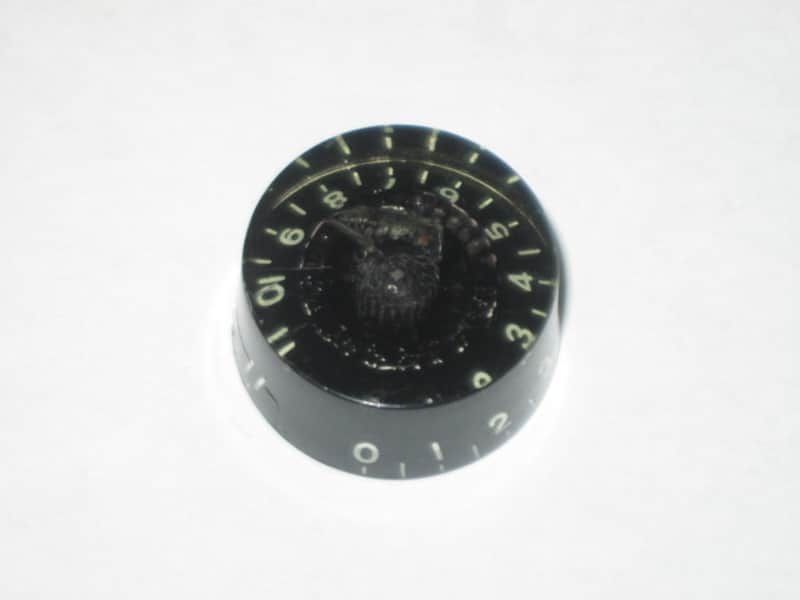 ONE (1 individual knob) unknown brand used (INNER Upper Center area has INTERNAL cracks) Black Speed Knob (numbers 0 to 11) black hard plastic with off white numbers & white dashes -- Funny & Rare, for 24 spline shaft image 1