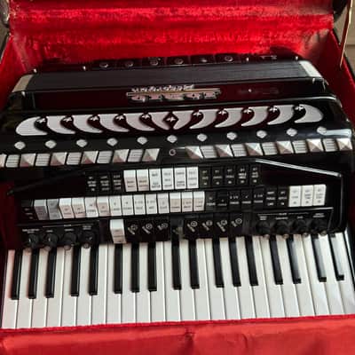 Iorio S-3 Accordion Accorgan Made in Italy w/ Original Case, Manuals & Electronics image 2