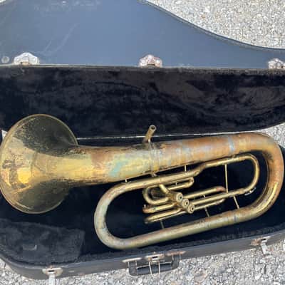 C G Conn Euphonium 3 Valve 1955 - Brass image 4