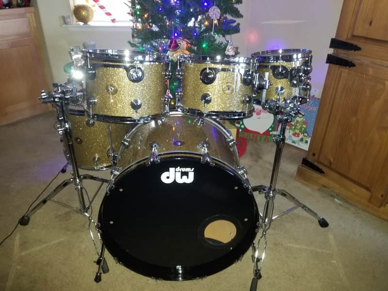 DW Drum Workshop Jazz Series Gold Glitter 16x24, 14x16, 9x13, 8x12, 7x10.
