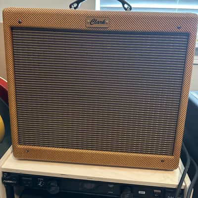 Clark Amplification Webster (Harvard) - Tweed image 1