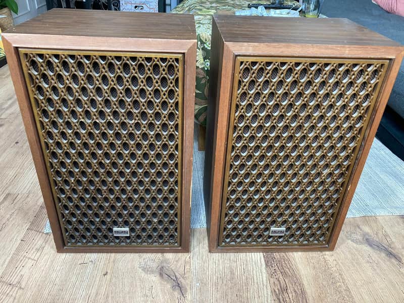 Rare Akai SW-135 Vintage Speakers (Made in Japan) 1970's image 1
