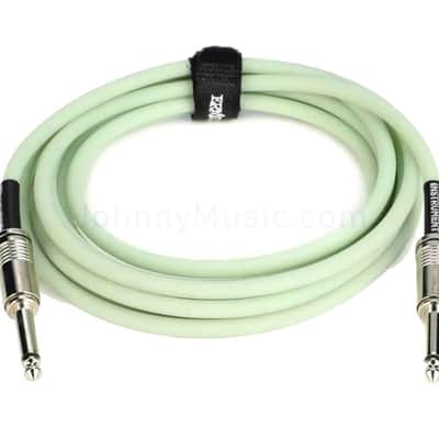 Immagine 10" Ernie Ball GLOW IN THE DARK Instrument Flex Cable Durable High-Quality Tangle-Resistant Ultra-Flexible Shielded Low-Noise Design Natural Frequency Response Clean for the Studio Tough for the Road - 3