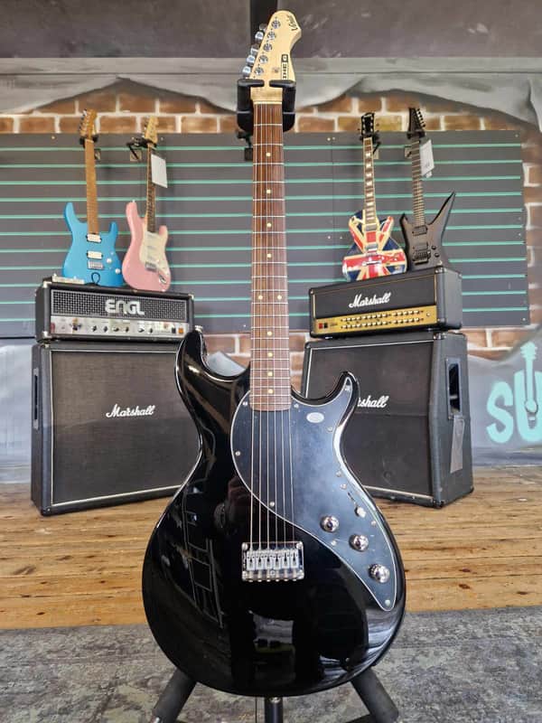 Line 6 Variax 300 Gloss Black 2005 Modelling Electric Guitar image 1