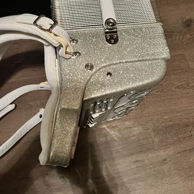 Dino Baffetti Latino III S 2021 - Metallic Silver image 4