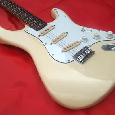 Guyatone LS-490. 1975.  A. Pribora hand wound pickups image 2