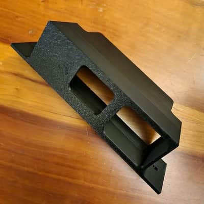 Under desk mount - Scarlett Solo 3rd Gen image 3