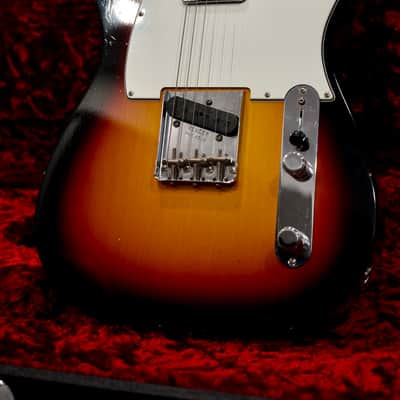Fender Custom Shop '60 Reissue Telecaster Relic NAMM 2018 Custom Built 3 Tone Sunburst Limited Edition image 2