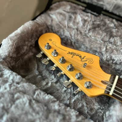 Fender American Professional II Jazzmaster with Rosewood Fretboard 2020 - Present - 3-Color Sunburst image 3