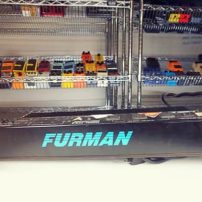 Furman SPB-8 Stereo Pedal Board and Power Conditioner image 3