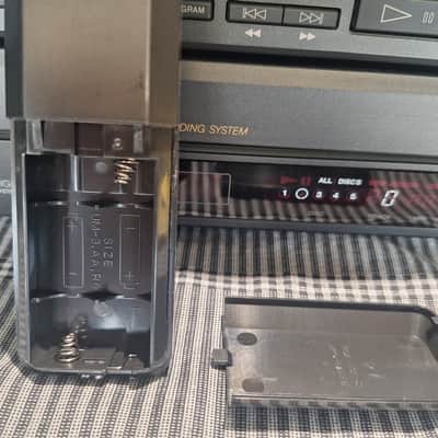Sony CDP-C305M 1990 - Black painted metal image 12