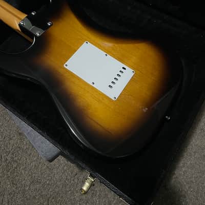 Fender Classic series ‘50s Stratocaster 1999 - Two tone burst w/ HSC image 2