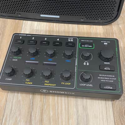 Mackie Showbox with Backpack and 2 Button Foot Switch in Mint Condition - Black image 3