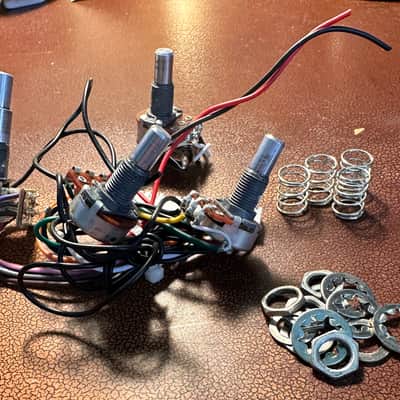 Prewired Ibanez SR300 Bass Potentiometers image 2