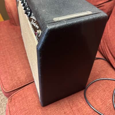 Fender Deluxe Reverb 2-Channel 22-Watt 1x12" Guitar Combo Vintage 1966 Black Panel imagen 5