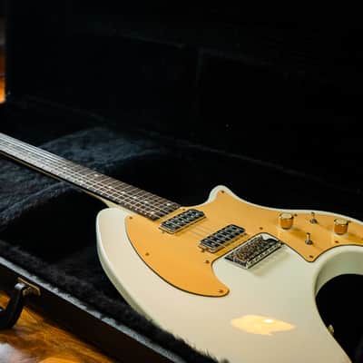 Eastwood Breadwinner 2010s - White W/ Original Hardcase image 11