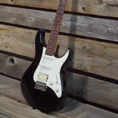 Yamaha EG112 Electric Guitar image 3