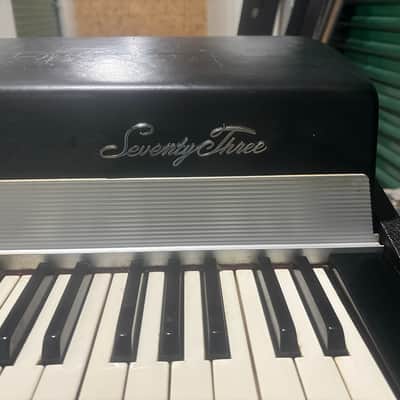 1979 Fender Rhodes Suitcase Piano 73-Key Electric Piano - Black Rounded Top image 3